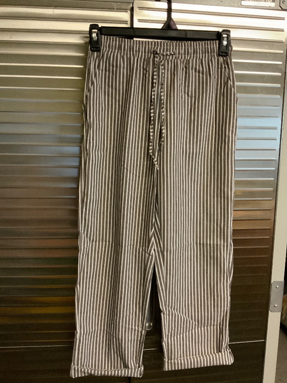 Stripped pull on pants